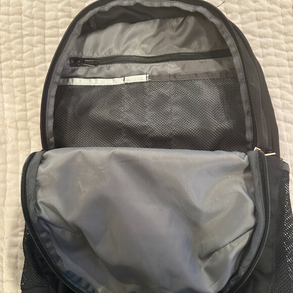 The North Face Jester backpack - Picture 3 of 4